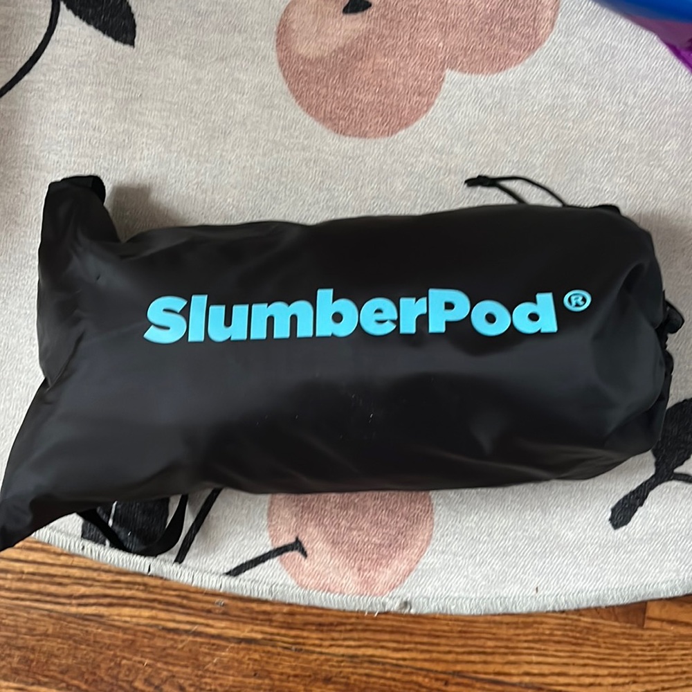 BRAND NEW Slumber Pod travel blackout tent for pack and play